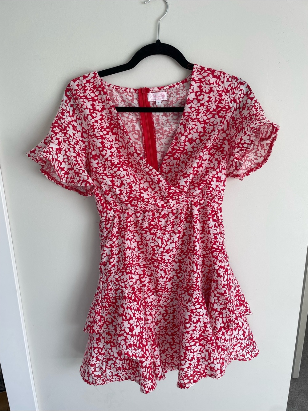 Pink Lily Red and White Floral V-Neck Ruffle Tunic